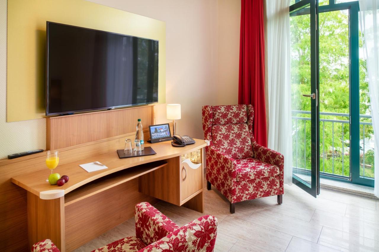 Recknitztal-Hotel มาร์โลว์ ภายนอก รูปภาพ